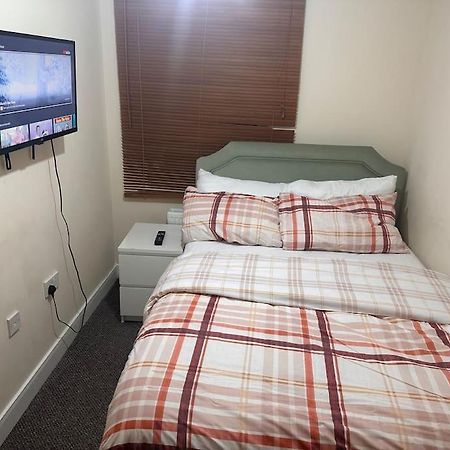 Justalf Facilities-Spacious 2-Bed Apartment In Thamesmead, Greenwich Лондон Экстерьер фото